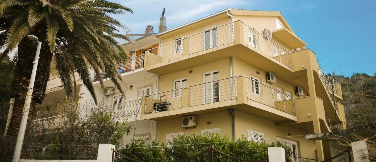 Apartments Alma Podgora Exterior photo