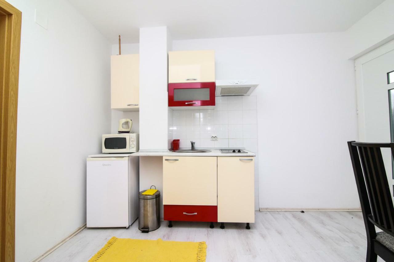 Apartments Alma Podgora Exterior photo