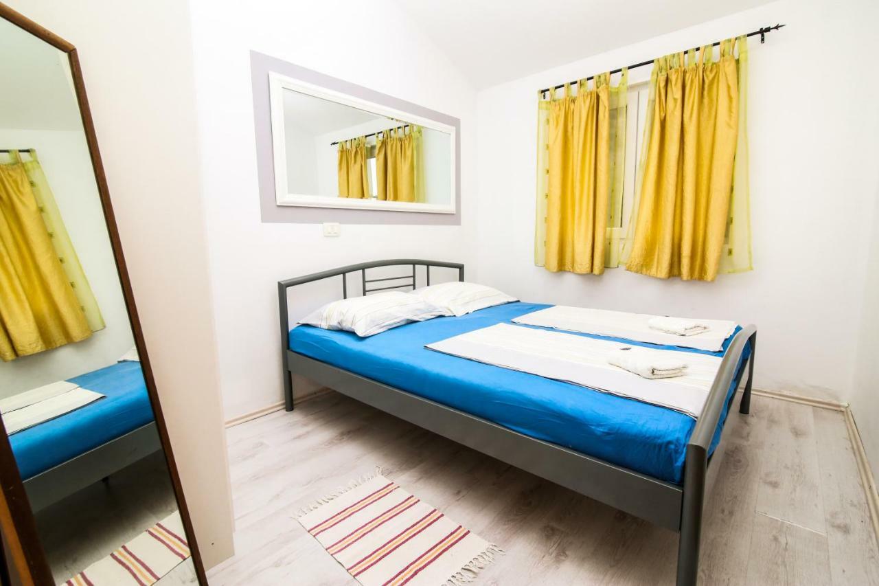Apartments Alma Podgora Exterior photo