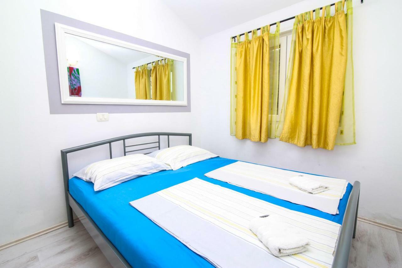 Apartments Alma Podgora Exterior photo