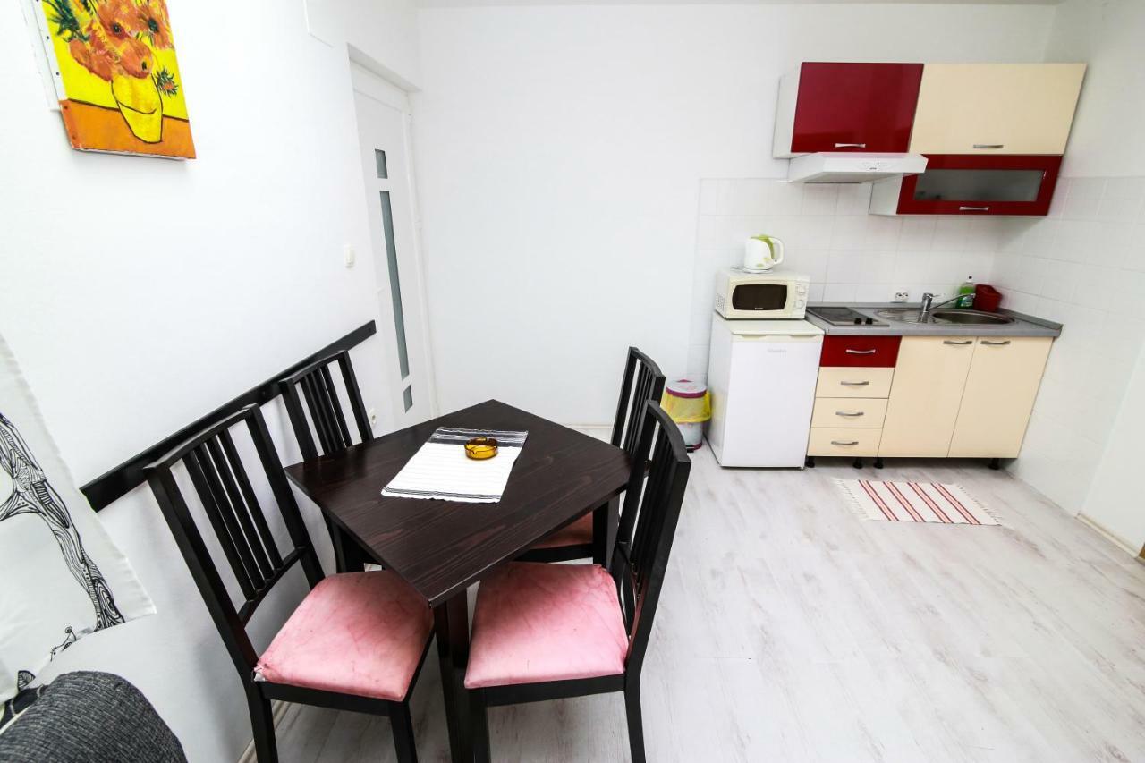 Apartments Alma Podgora Exterior photo
